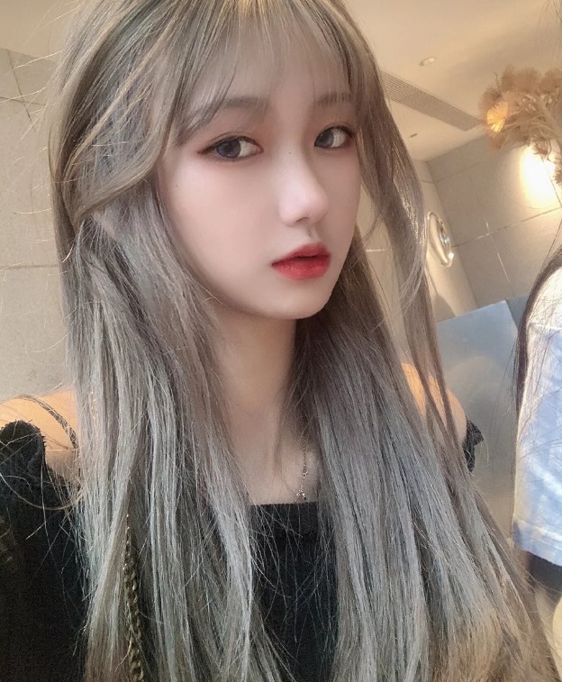 武汉遇到的名媛小恬，大长腿，人美声甜